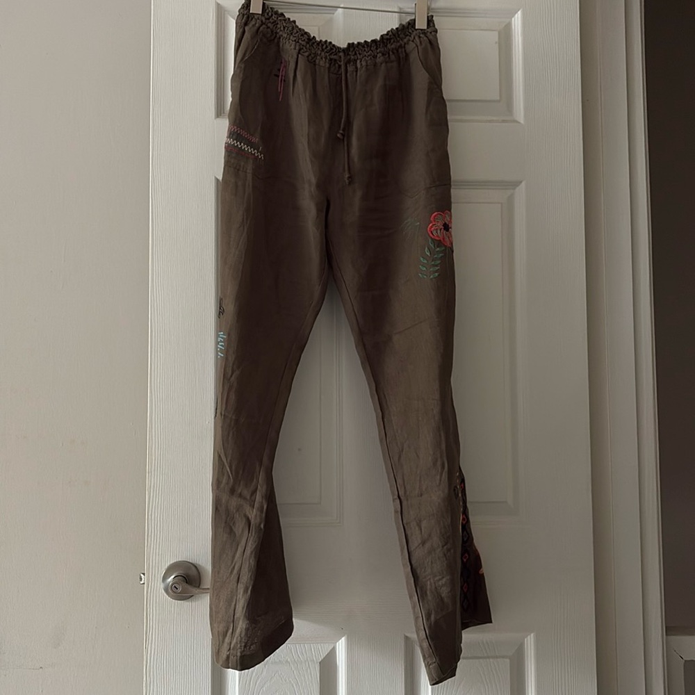 Women’s linen pants